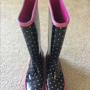 J Crew Tall Navy/Pink Polka Dots Rain Boots.